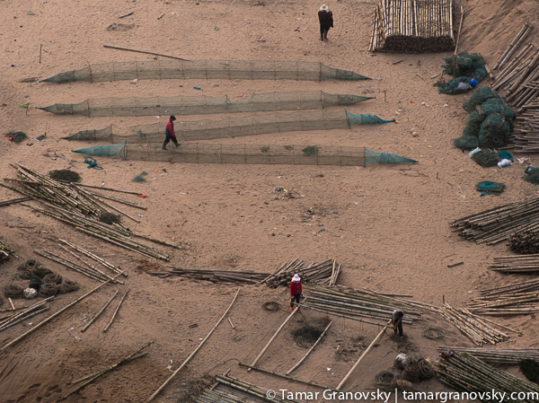 Fishermen. Near Sanshazhen, Fujian, China
