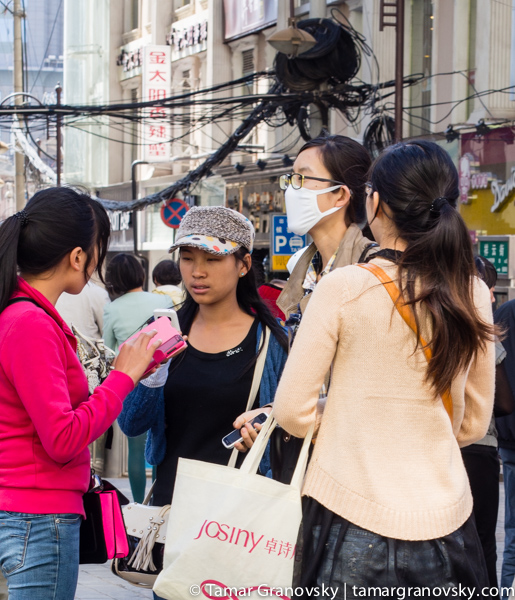 The exception to the rule (mask-wearing in Kunming, Yunnan Province, China)